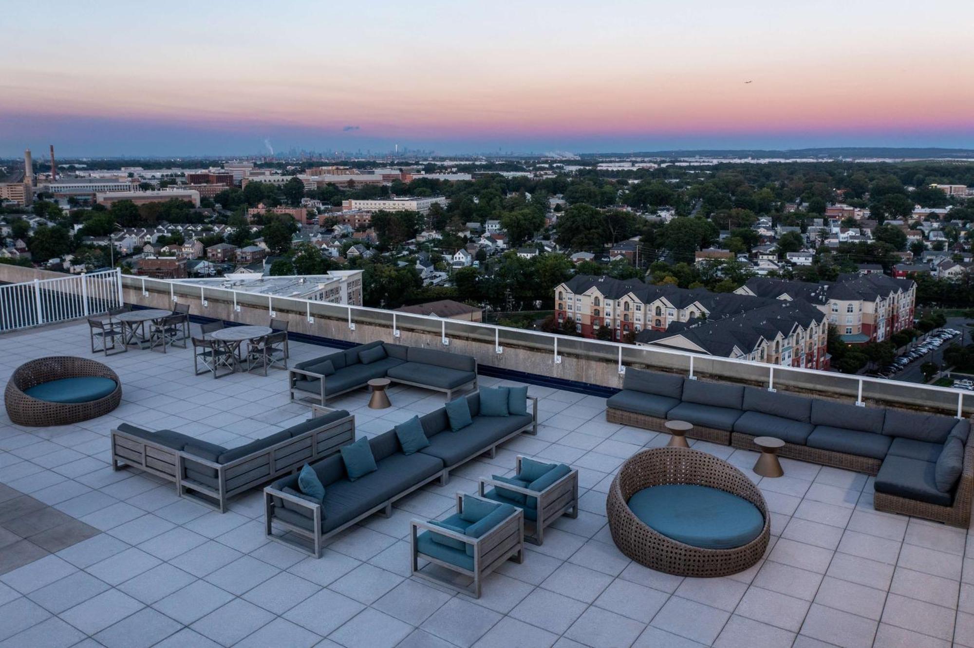 Watt Hotel Tapestry Collection By Hilton Rahway Εξωτερικό φωτογραφία